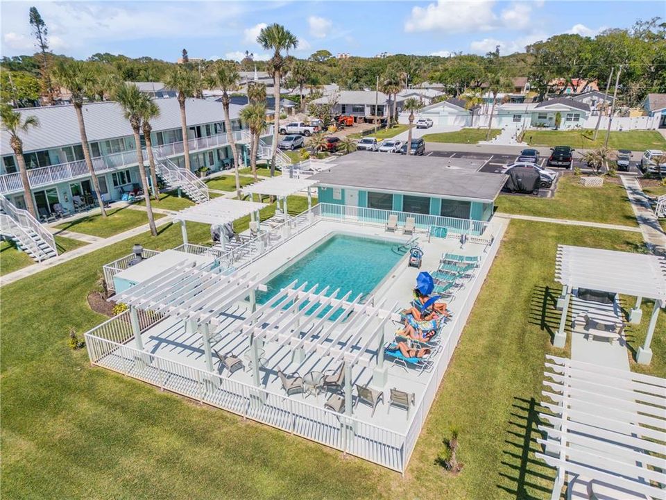For Sale: $245,000 (1 beds, 1 baths, 600 Square Feet)
