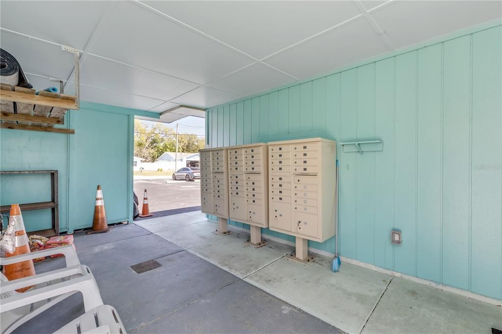 For Sale: $245,000 (1 beds, 1 baths, 600 Square Feet)