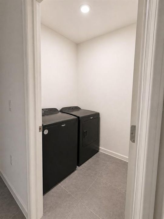 En Venta: $395,000 (4 camas, 2 baños, 1830 Pies cuadrados)