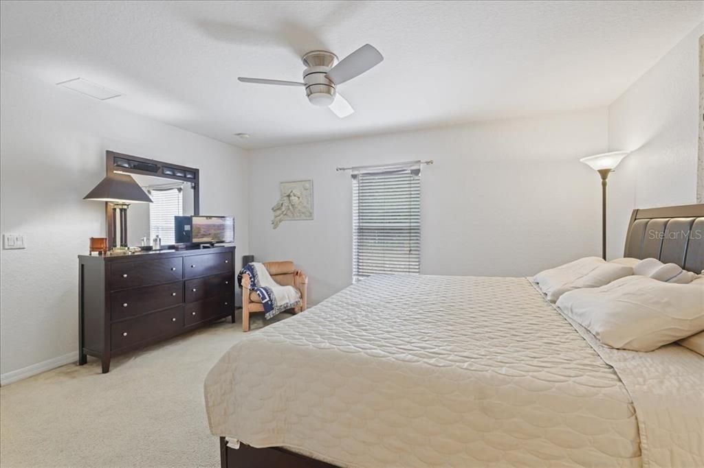 For Sale: $326,000 (3 beds, 2 baths, 1693 Square Feet)
