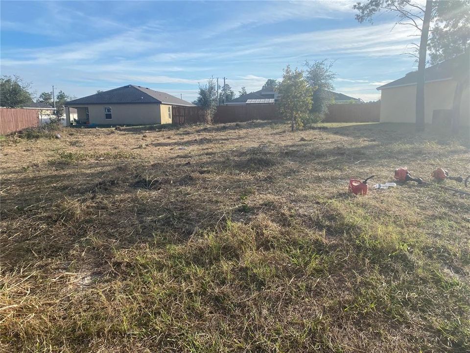 На продажу: $69,900 (0.18 acres)