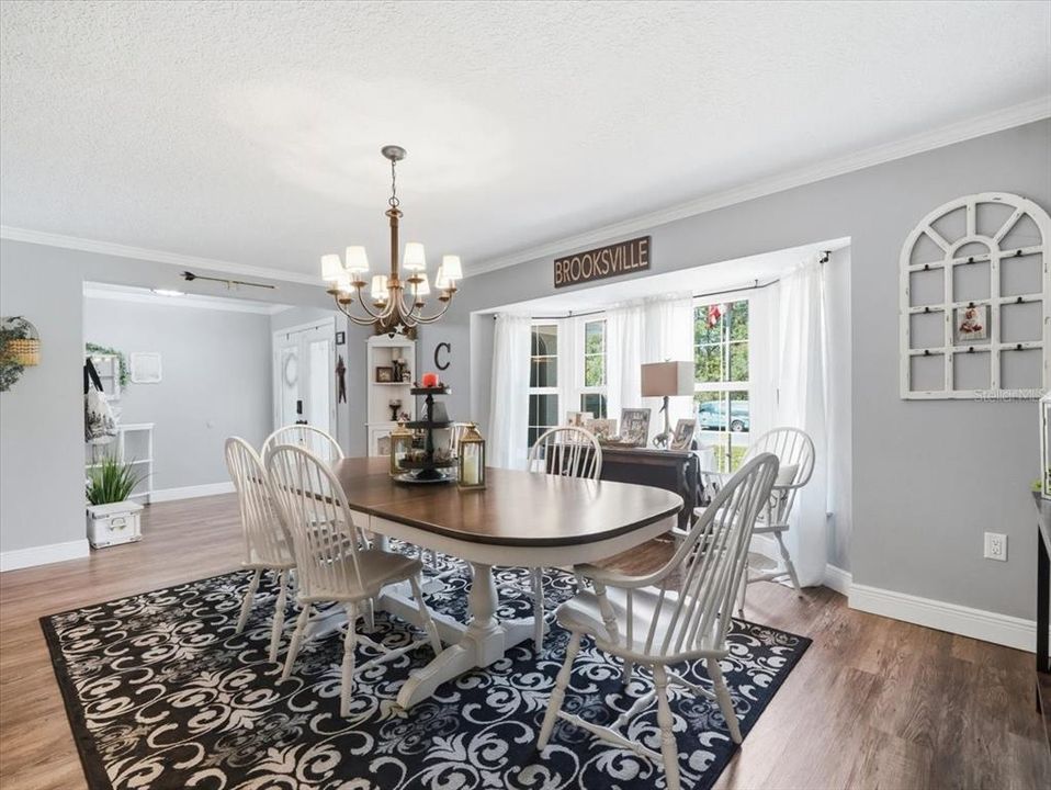Active With Contract: $550,000 (4 beds, 2 baths, 2349 Square Feet)