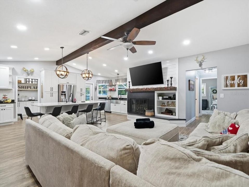 Active With Contract: $550,000 (4 beds, 2 baths, 2349 Square Feet)