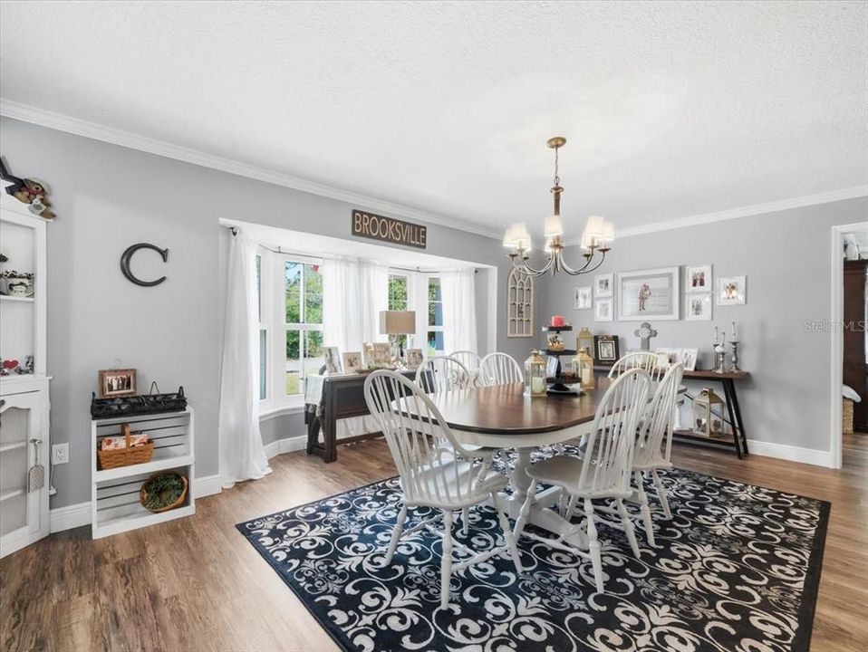 Active With Contract: $550,000 (4 beds, 2 baths, 2349 Square Feet)