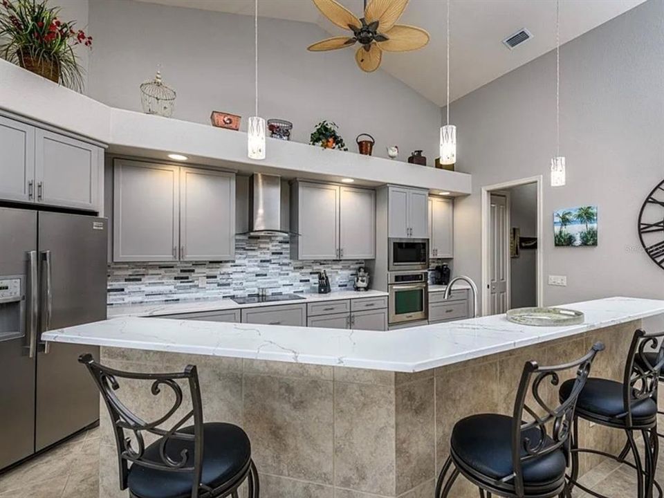 En Venta: $1,549,000 (4 camas, 3 baños, 2566 Pies cuadrados)