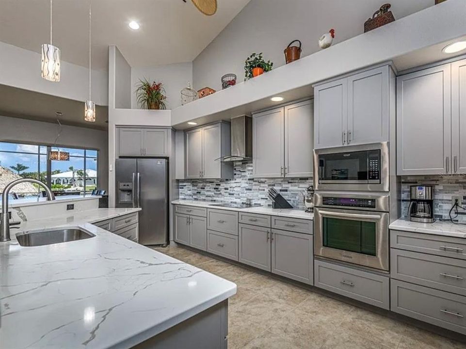En Venta: $1,549,000 (4 camas, 3 baños, 2566 Pies cuadrados)