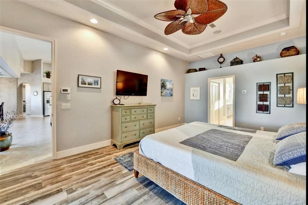 En Venta: $1,549,000 (4 camas, 3 baños, 2566 Pies cuadrados)