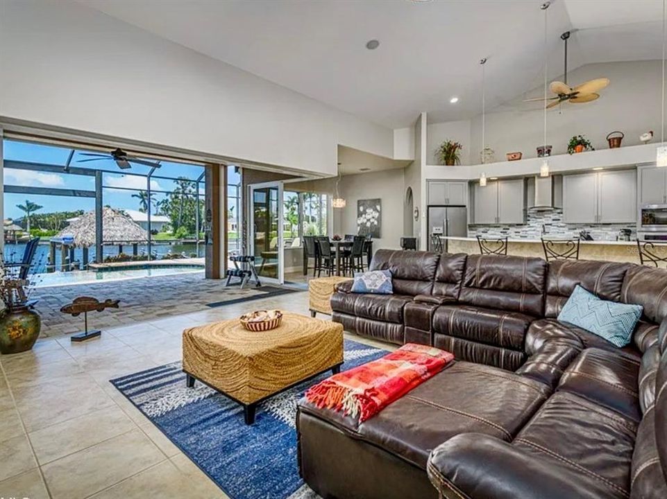 En Venta: $1,549,000 (4 camas, 3 baños, 2566 Pies cuadrados)
