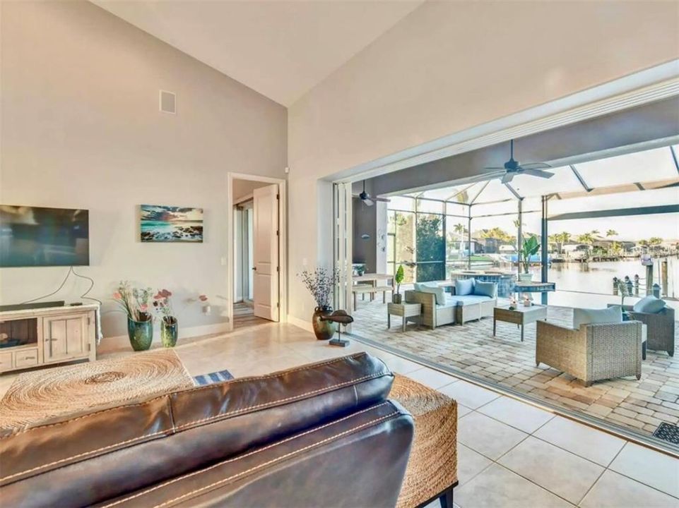En Venta: $1,549,000 (4 camas, 3 baños, 2566 Pies cuadrados)