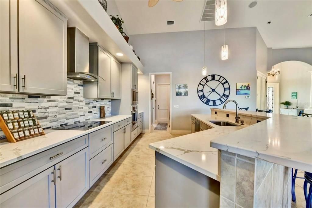 En Venta: $1,549,000 (4 camas, 3 baños, 2566 Pies cuadrados)