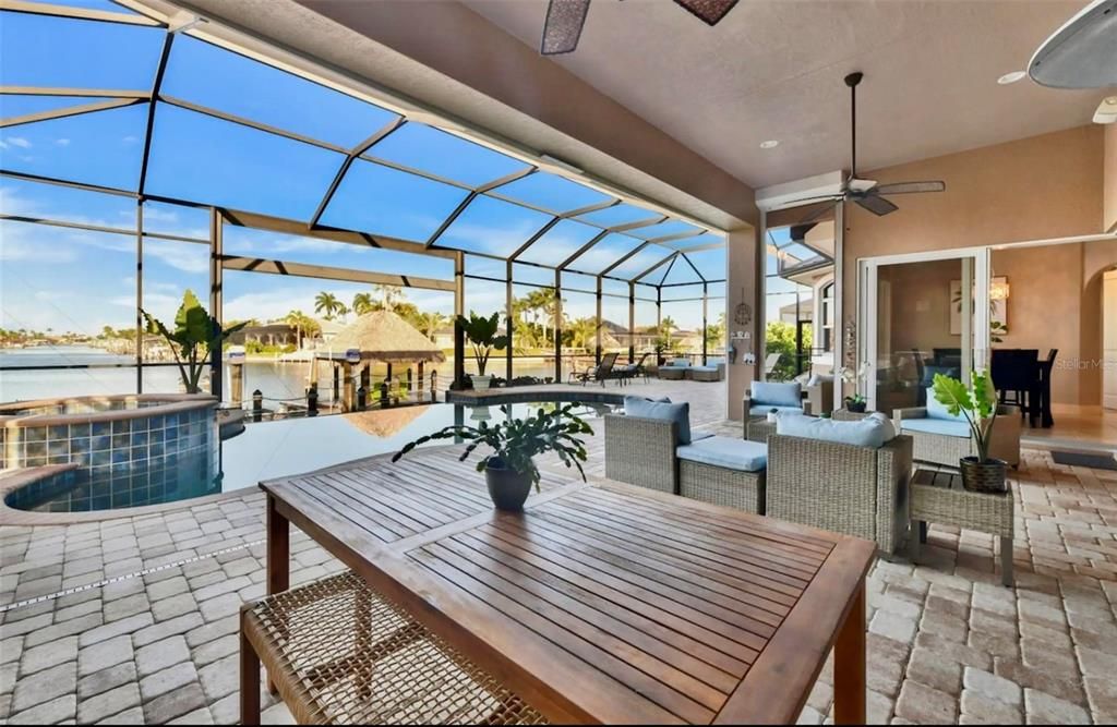 En Venta: $1,549,000 (4 camas, 3 baños, 2566 Pies cuadrados)