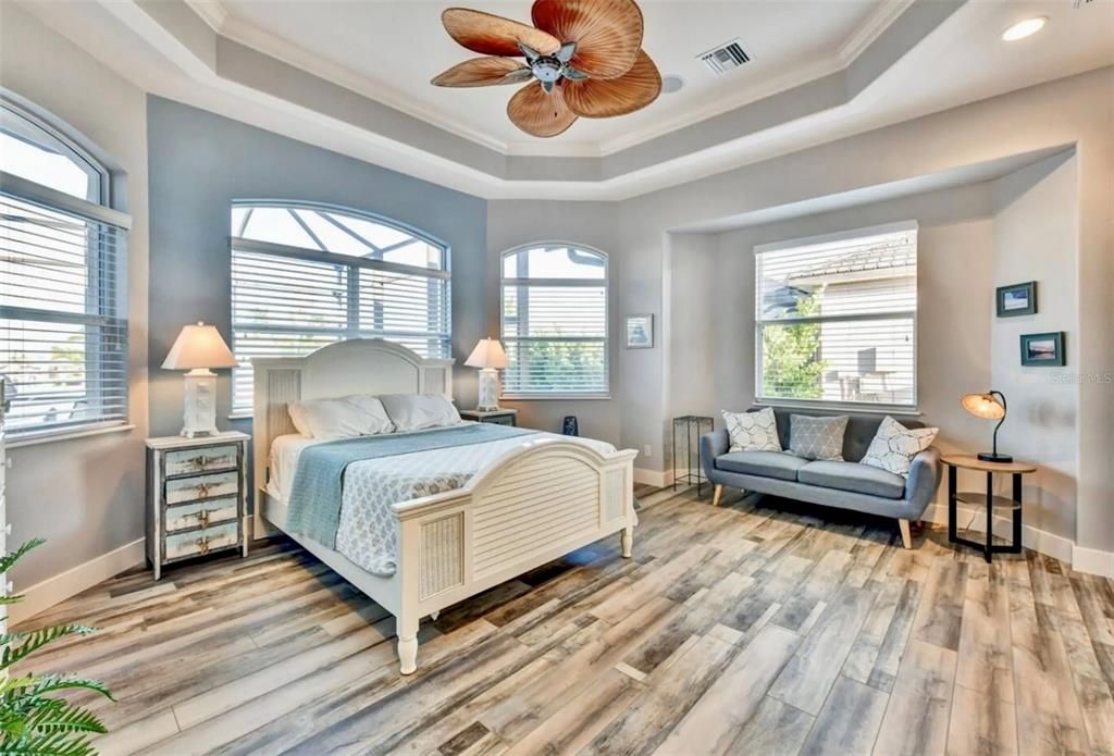 En Venta: $1,549,000 (4 camas, 3 baños, 2566 Pies cuadrados)