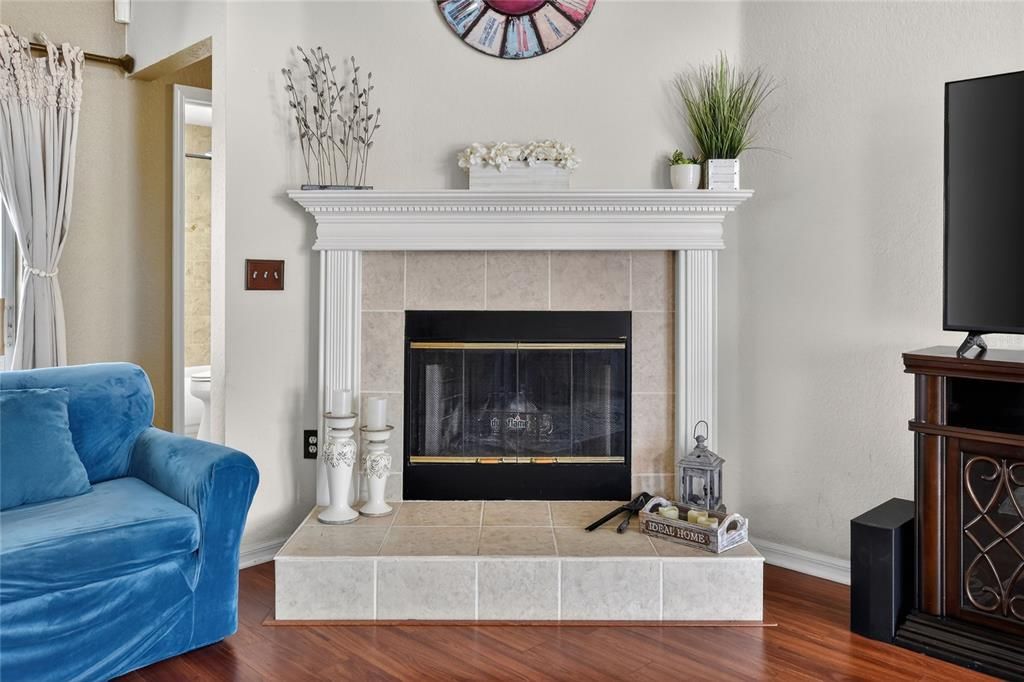Active With Contract: $395,000 (3 beds, 2 baths, 1859 Square Feet)