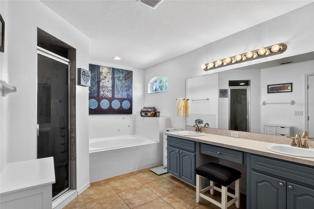Active With Contract: $395,000 (3 beds, 2 baths, 1859 Square Feet)