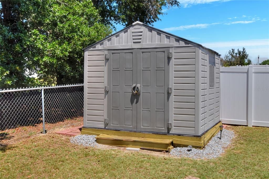 Active With Contract: $395,000 (3 beds, 2 baths, 1859 Square Feet)