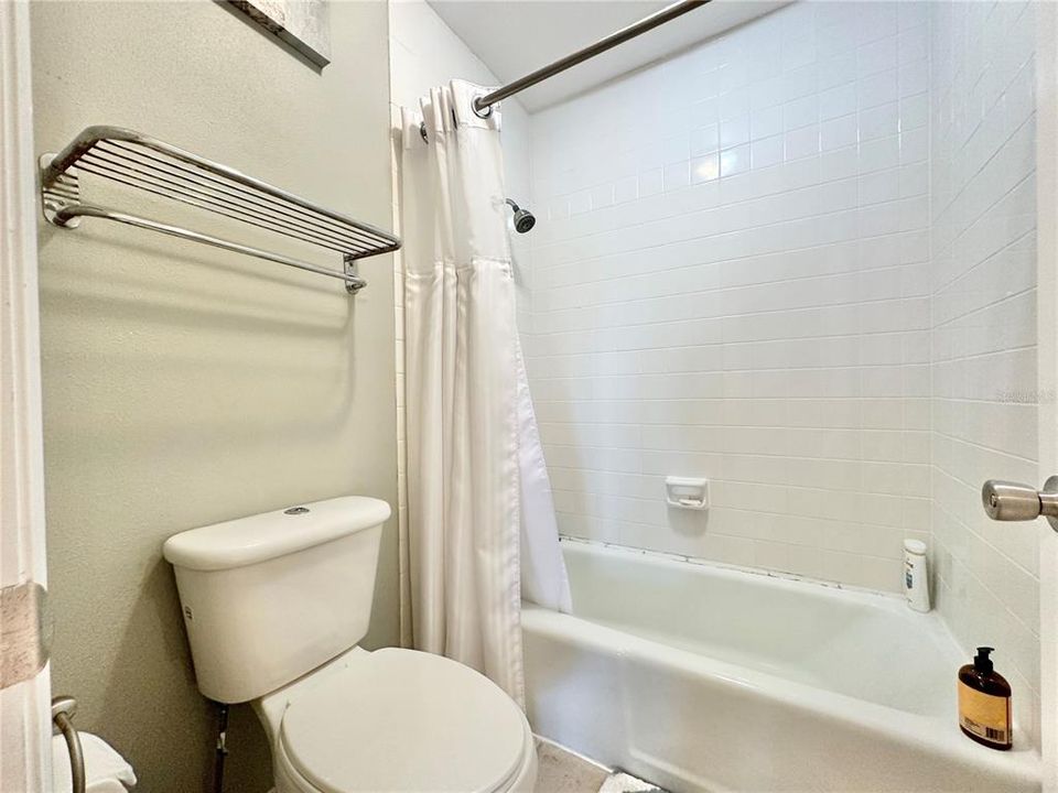 For Rent: $1,650 (2 beds, 2 baths, 980 Square Feet)
