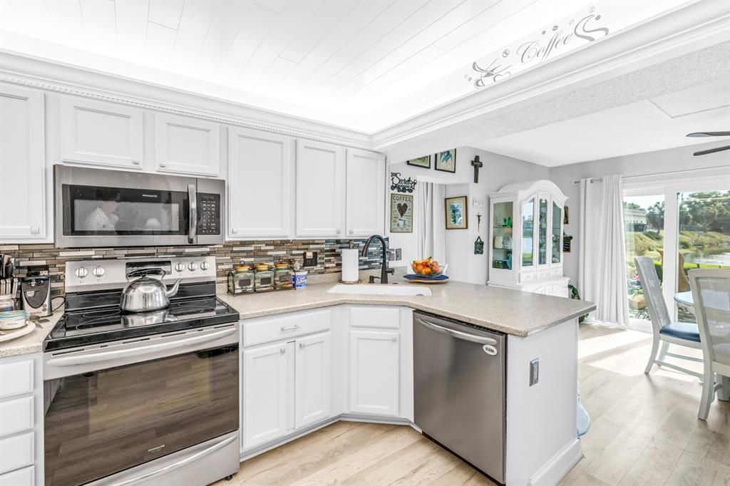 For Sale: $339,000 (3 beds, 2 baths, 1600 Square Feet)