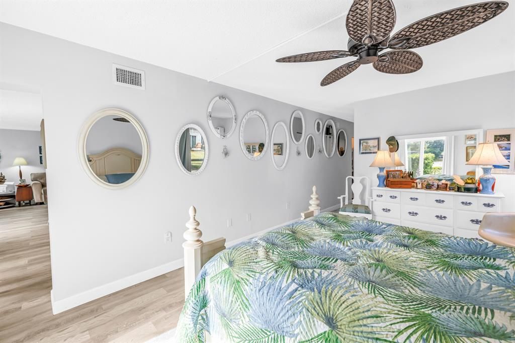 For Sale: $339,000 (3 beds, 2 baths, 1600 Square Feet)