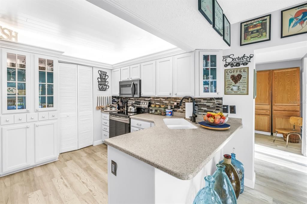 For Sale: $339,000 (3 beds, 2 baths, 1600 Square Feet)