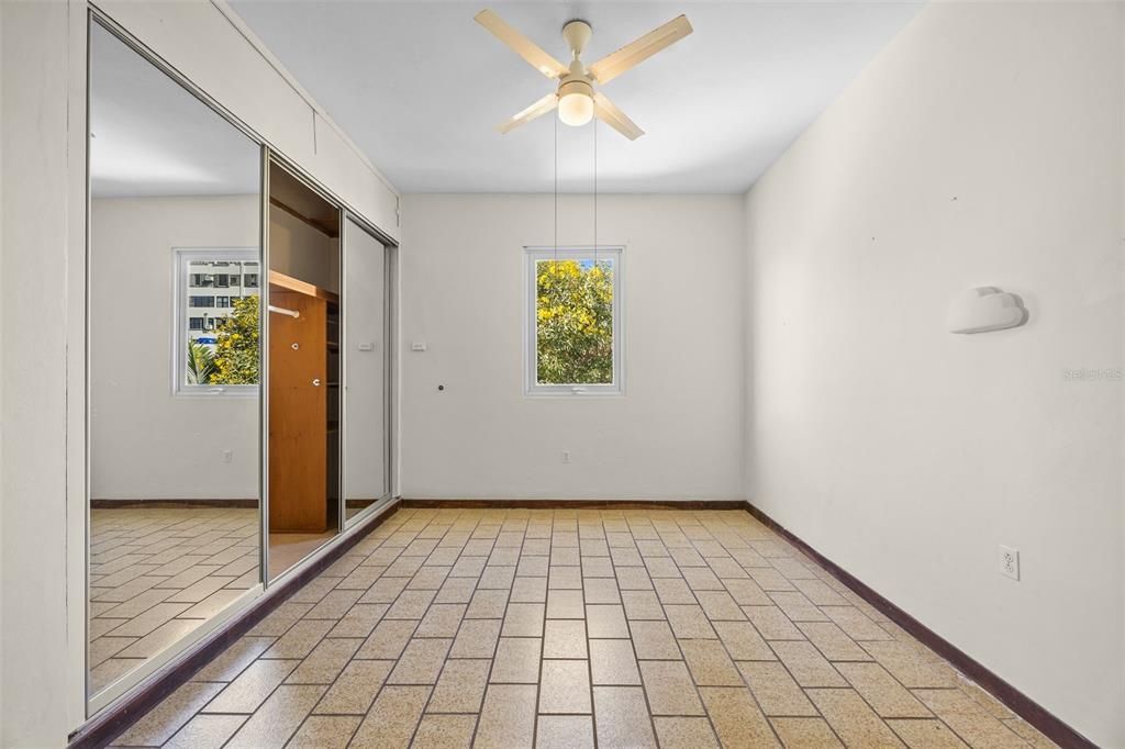 En Venta: $1,450,000 (6 camas, 4 baños, 4440 Pies cuadrados)
