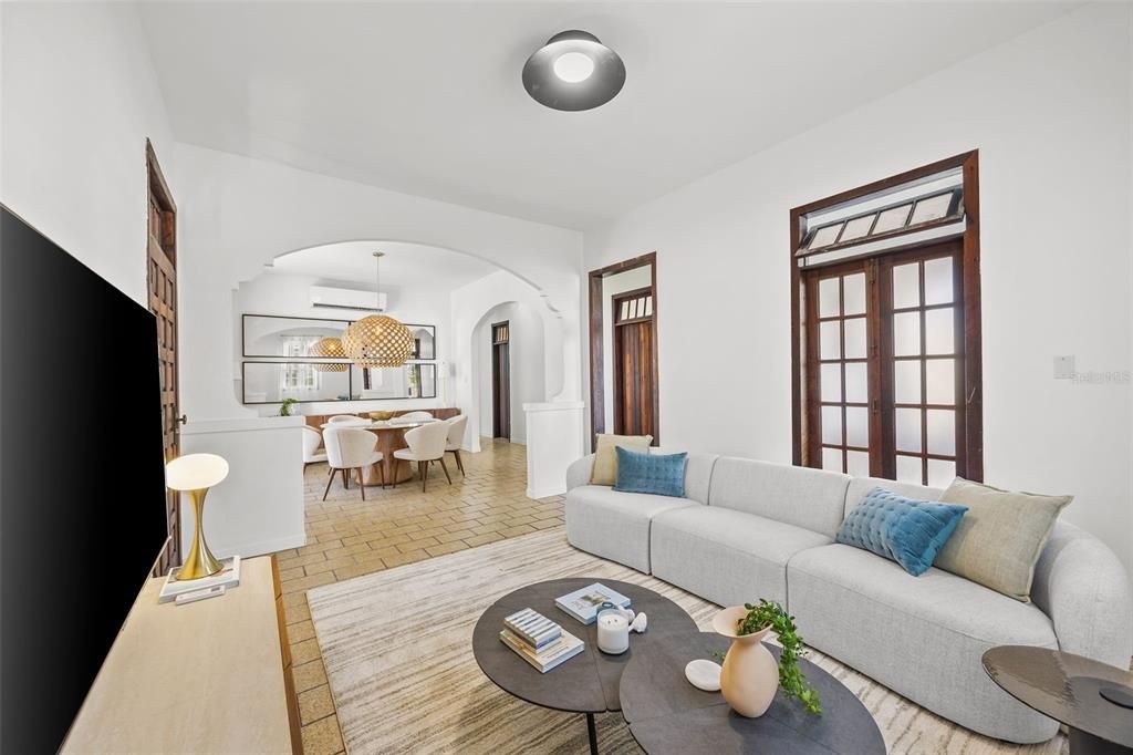 En Venta: $1,450,000 (6 camas, 4 baños, 4440 Pies cuadrados)