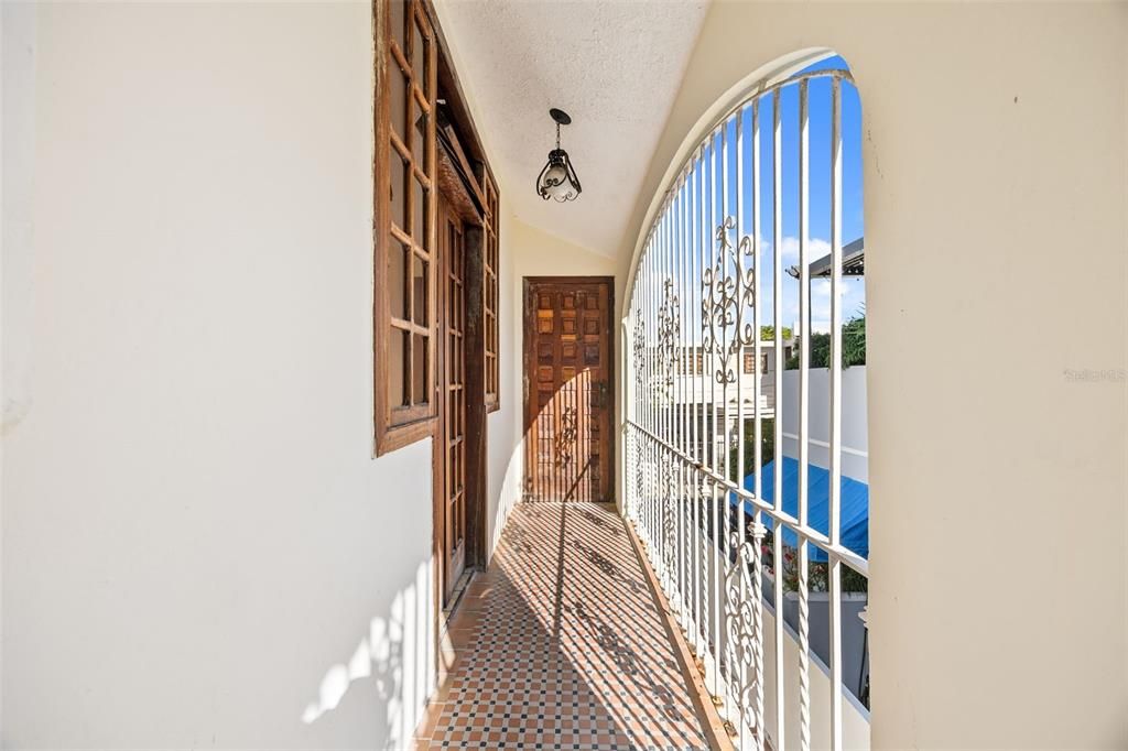 En Venta: $1,450,000 (6 camas, 4 baños, 4440 Pies cuadrados)