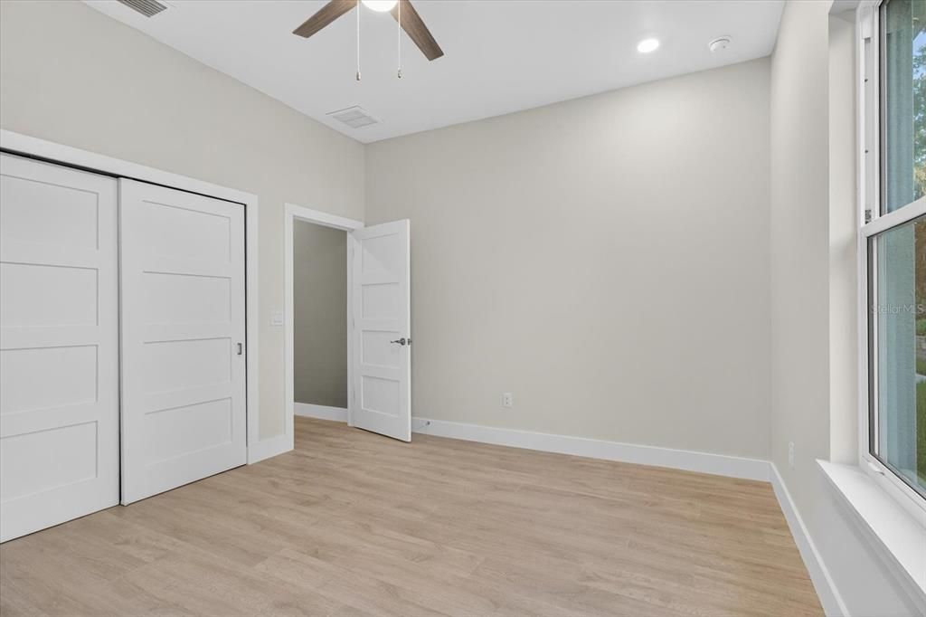 En Renta: $3,995 (4 camas, 2 baños, 2925 Pies cuadrados)