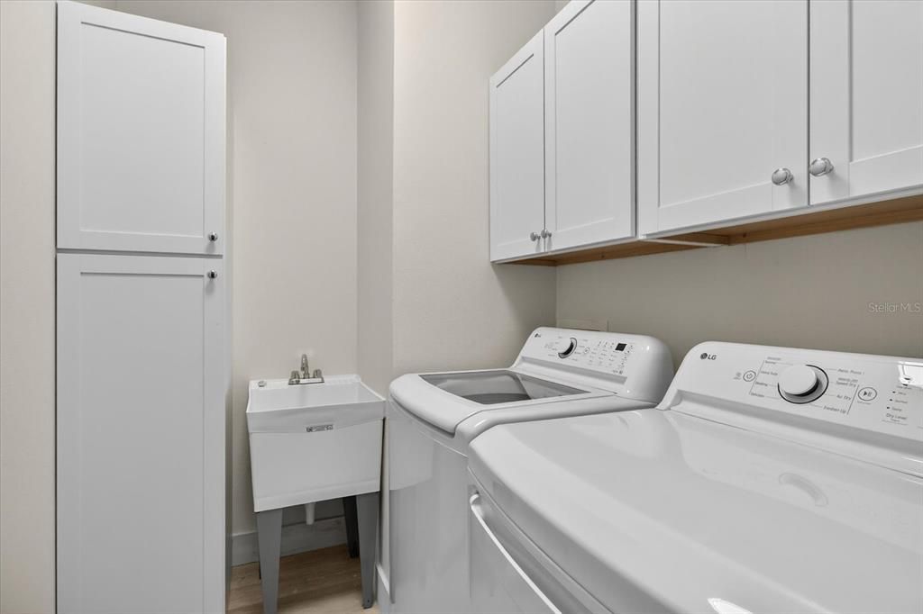 En Renta: $3,995 (4 camas, 2 baños, 2925 Pies cuadrados)