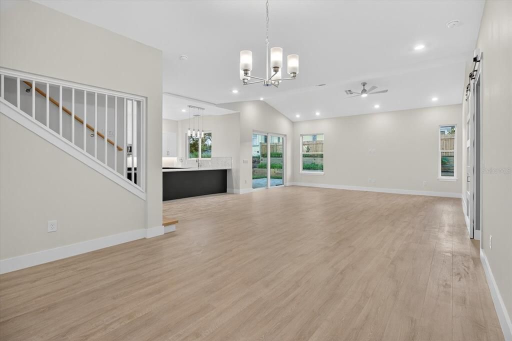 En Renta: $3,995 (4 camas, 2 baños, 2925 Pies cuadrados)
