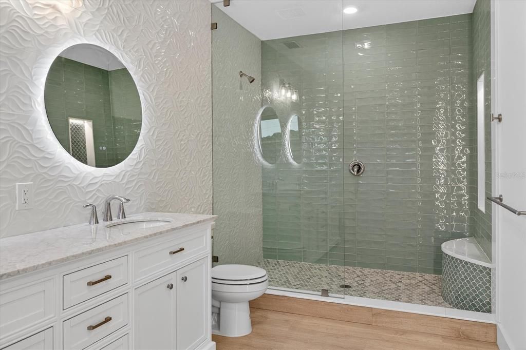 En Renta: $3,995 (4 camas, 2 baños, 2925 Pies cuadrados)
