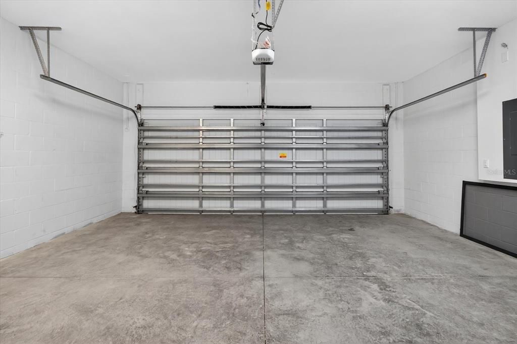 En Renta: $3,995 (4 camas, 2 baños, 2925 Pies cuadrados)