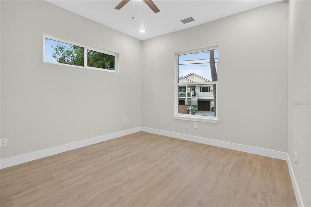 En Renta: $3,995 (4 camas, 2 baños, 2925 Pies cuadrados)