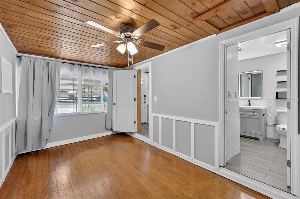 В аренду: $1,850 (4 спален, 2 ванн, 1232 Квадратных фут)