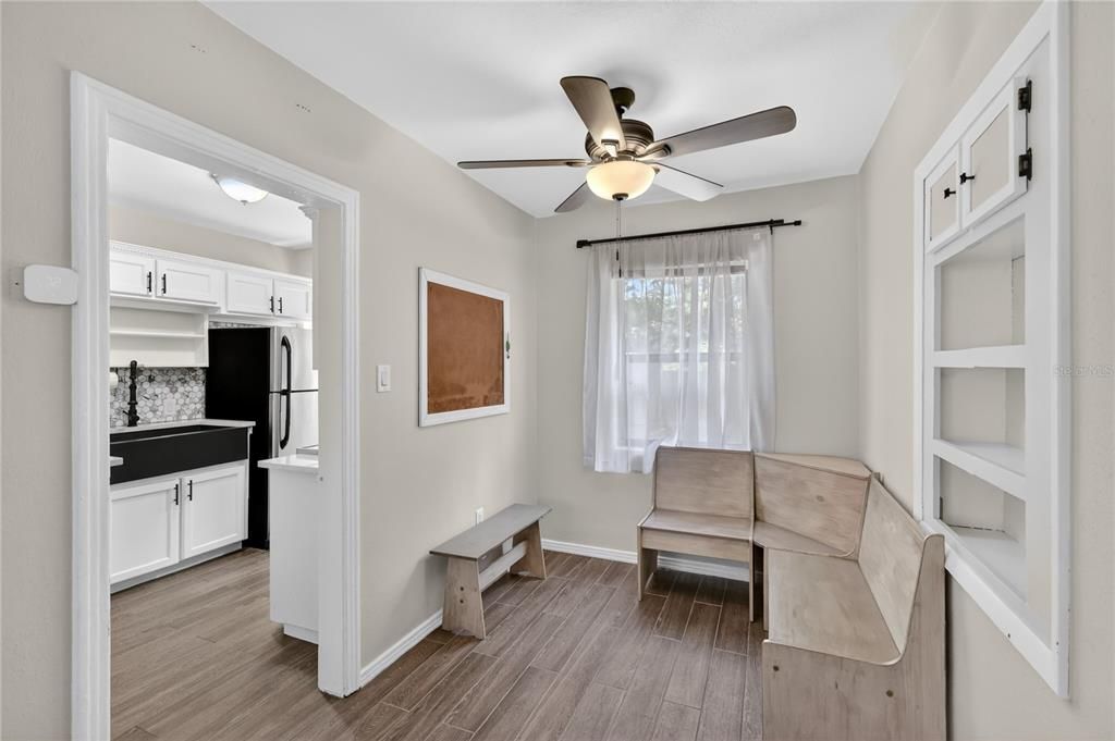 В аренду: $1,850 (4 спален, 2 ванн, 1232 Квадратных фут)