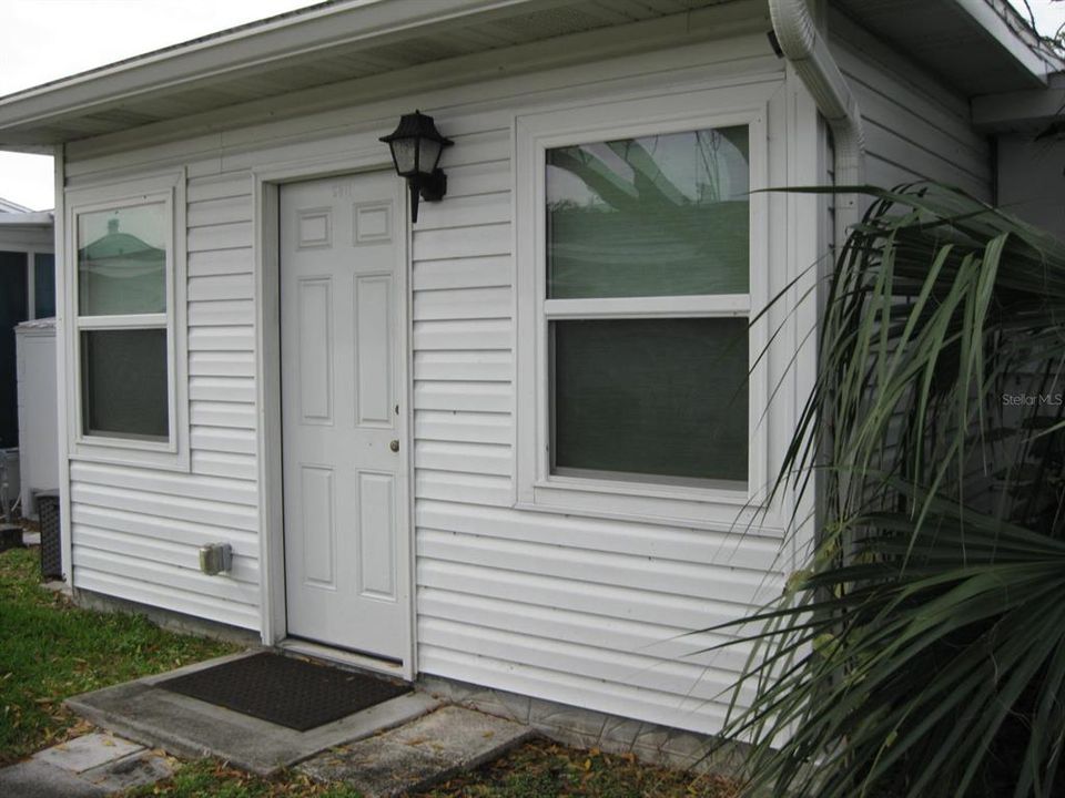 For Rent: $1,500 (2 beds, 1 baths, 850 Square Feet)
