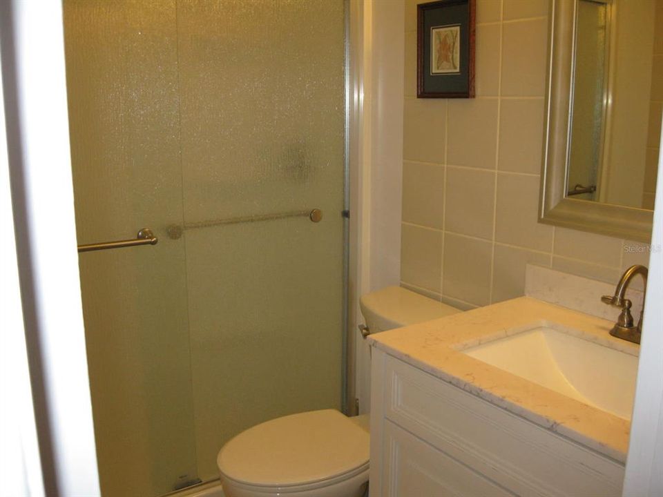 For Rent: $1,500 (2 beds, 1 baths, 850 Square Feet)