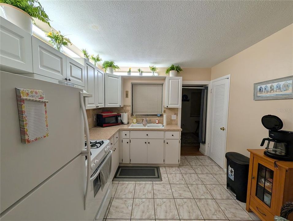 For Rent: $1,500 (2 beds, 1 baths, 850 Square Feet)