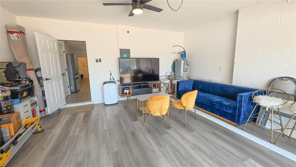 Active With Contract: $2,300 (3 beds, 2 baths, 1995 Square Feet)