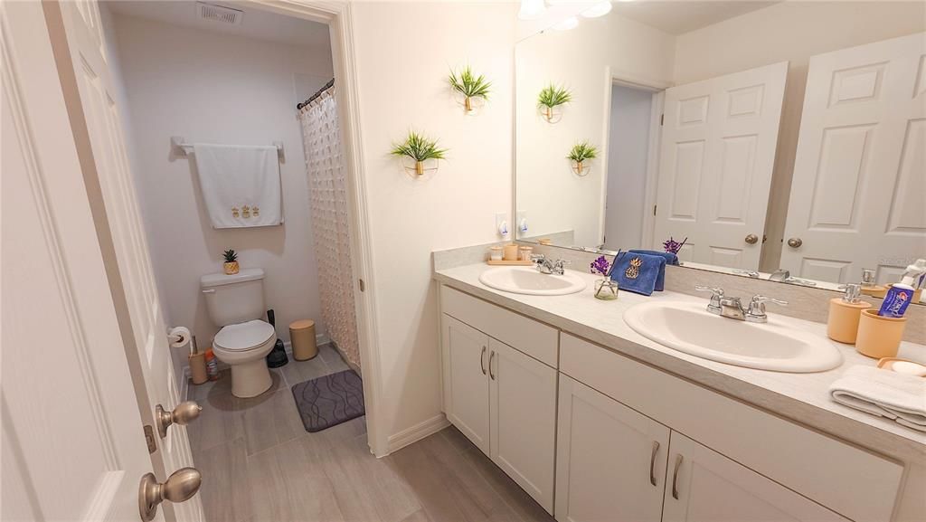 Active With Contract: $2,300 (3 beds, 2 baths, 1995 Square Feet)