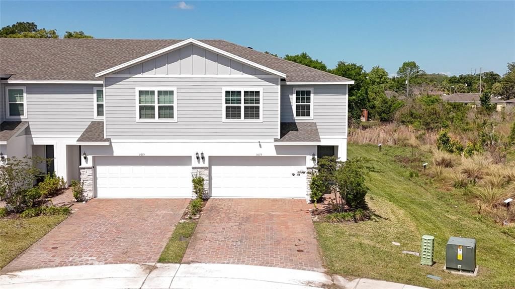 Active With Contract: $2,300 (3 beds, 2 baths, 1995 Square Feet)
