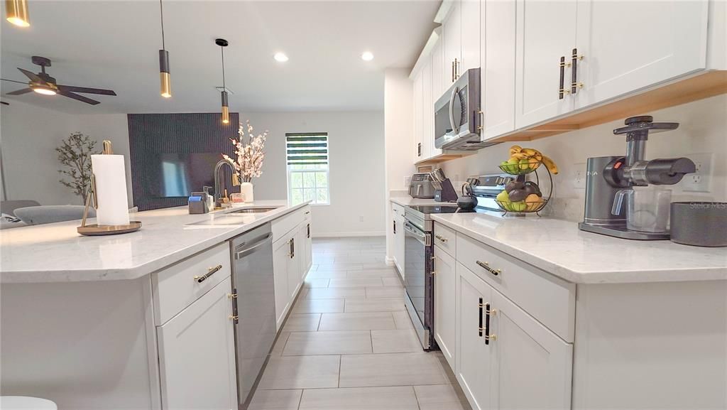 Active With Contract: $2,300 (3 beds, 2 baths, 1995 Square Feet)