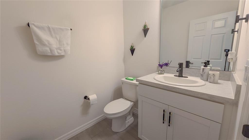 Active With Contract: $2,300 (3 beds, 2 baths, 1995 Square Feet)