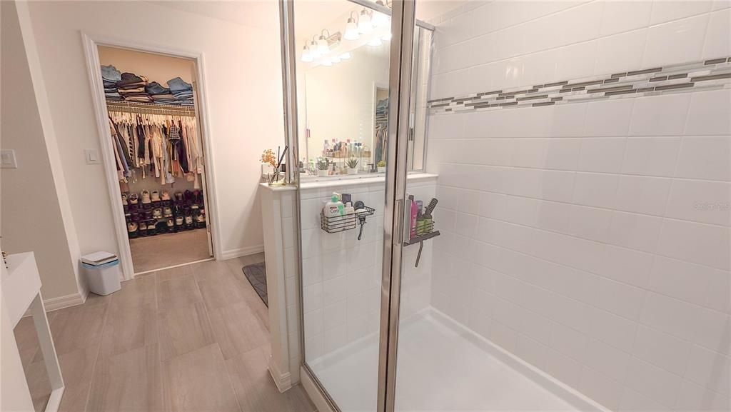 Active With Contract: $2,300 (3 beds, 2 baths, 1995 Square Feet)