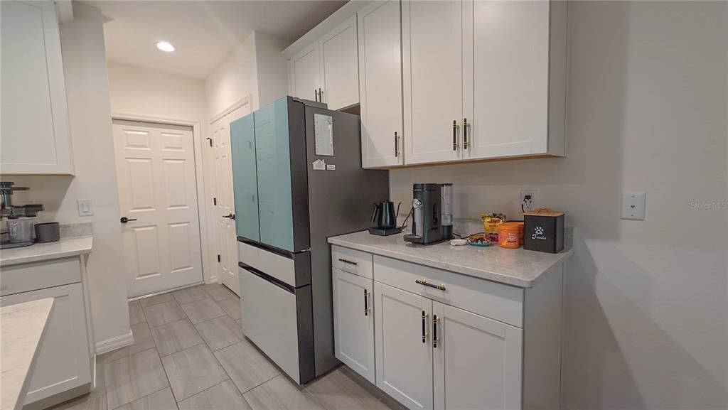 Active With Contract: $2,300 (3 beds, 2 baths, 1995 Square Feet)