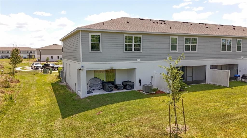 Active With Contract: $2,300 (3 beds, 2 baths, 1995 Square Feet)