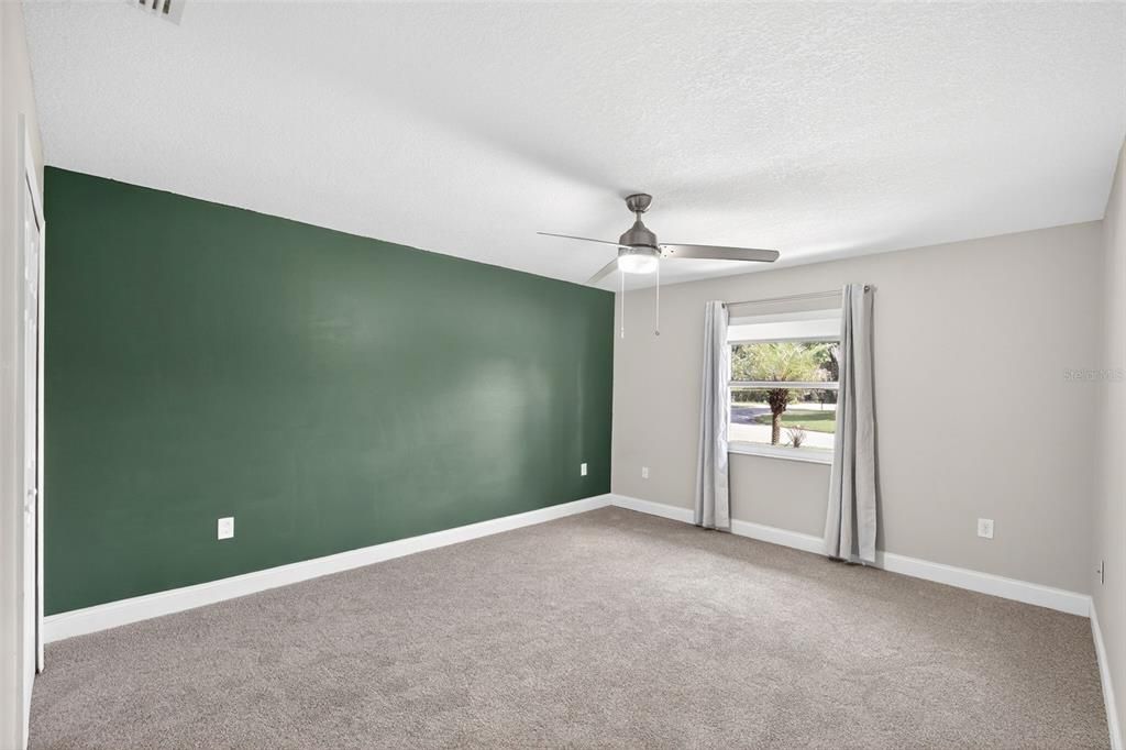 Activo con contrato: $459,000 (3 camas, 2 baños, 1891 Pies cuadrados)