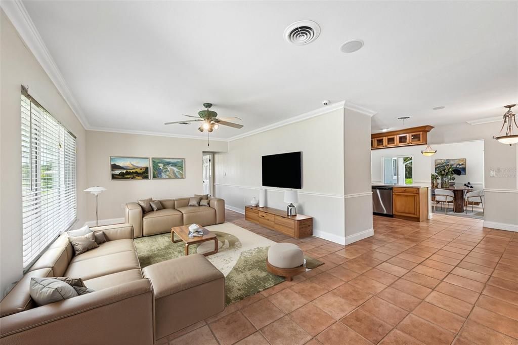 For Sale: $500,000 (3 beds, 3 baths, 1920 Square Feet)