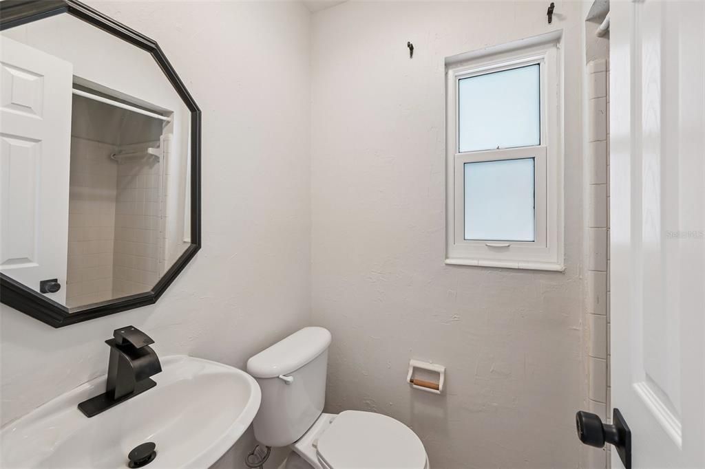 For Sale: $500,000 (3 beds, 3 baths, 1920 Square Feet)