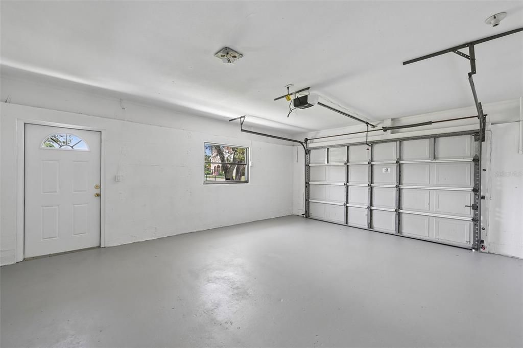For Sale: $500,000 (3 beds, 3 baths, 1920 Square Feet)