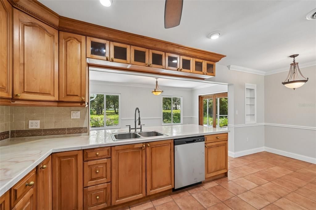 For Sale: $500,000 (3 beds, 3 baths, 1920 Square Feet)